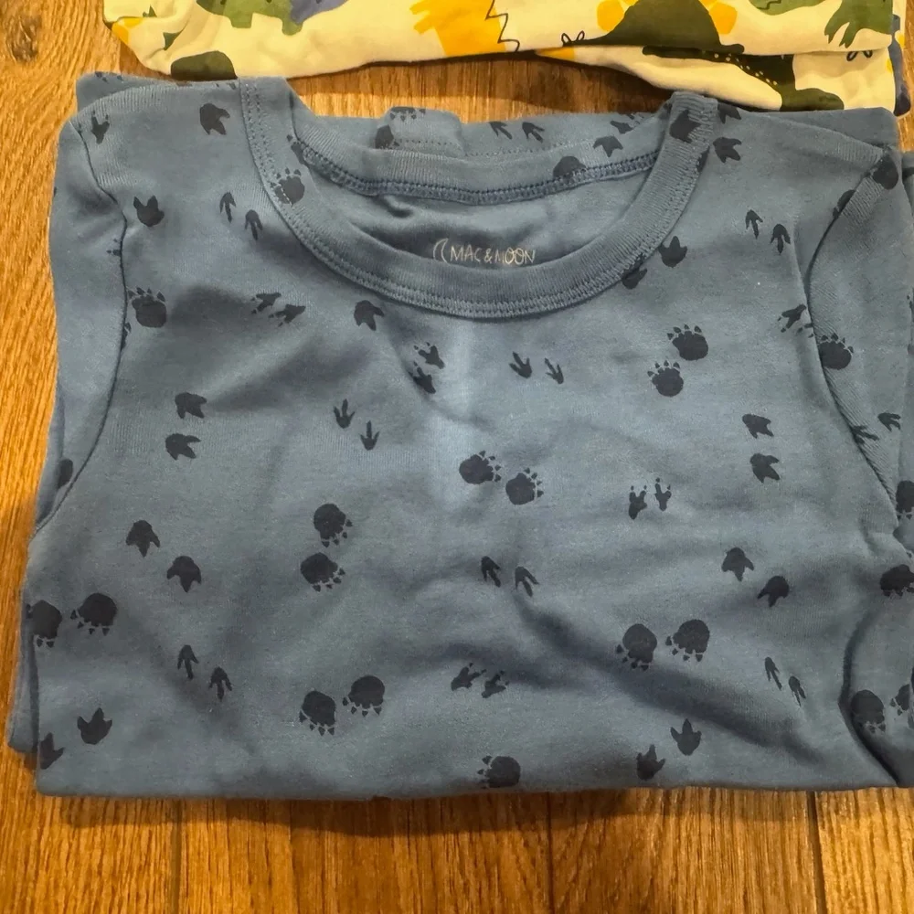 Pajama Set - Picture 3 of 4